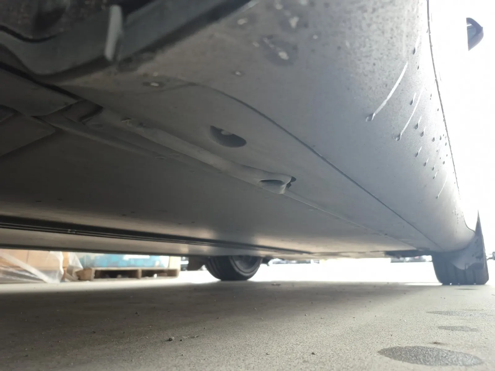 Undercarriage - Passenger Photo