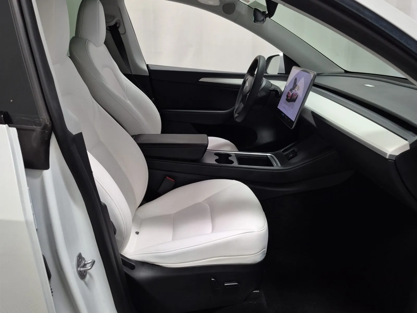 Right Side Interior Photo
