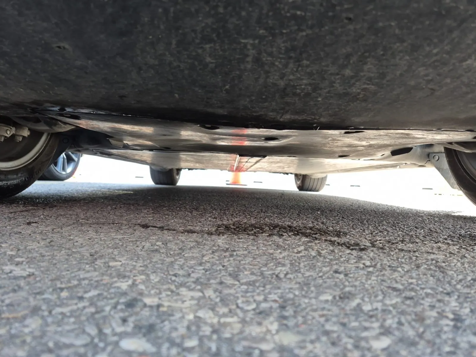 Undercarriage - Front Photo