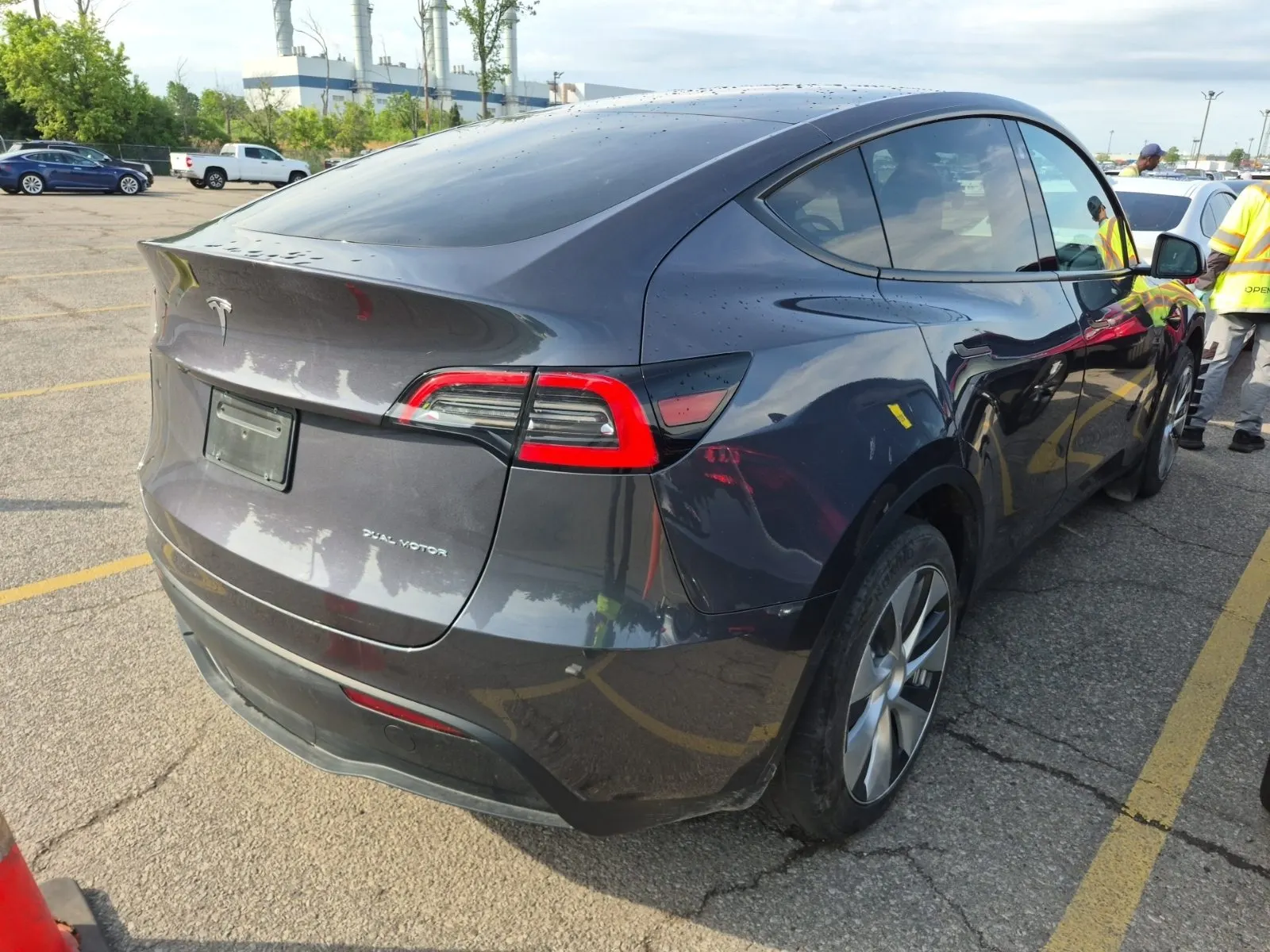 Passenger Rear 3/4 Photo