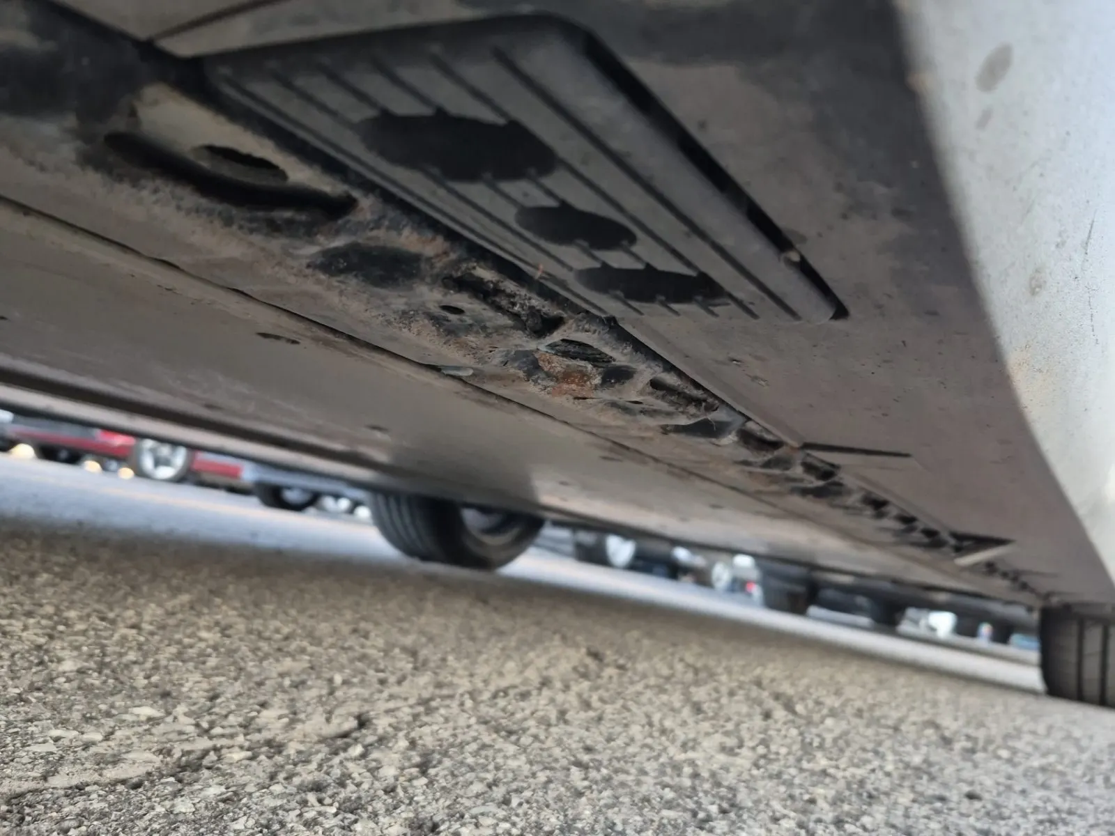 Undercarriage - Driver Photo