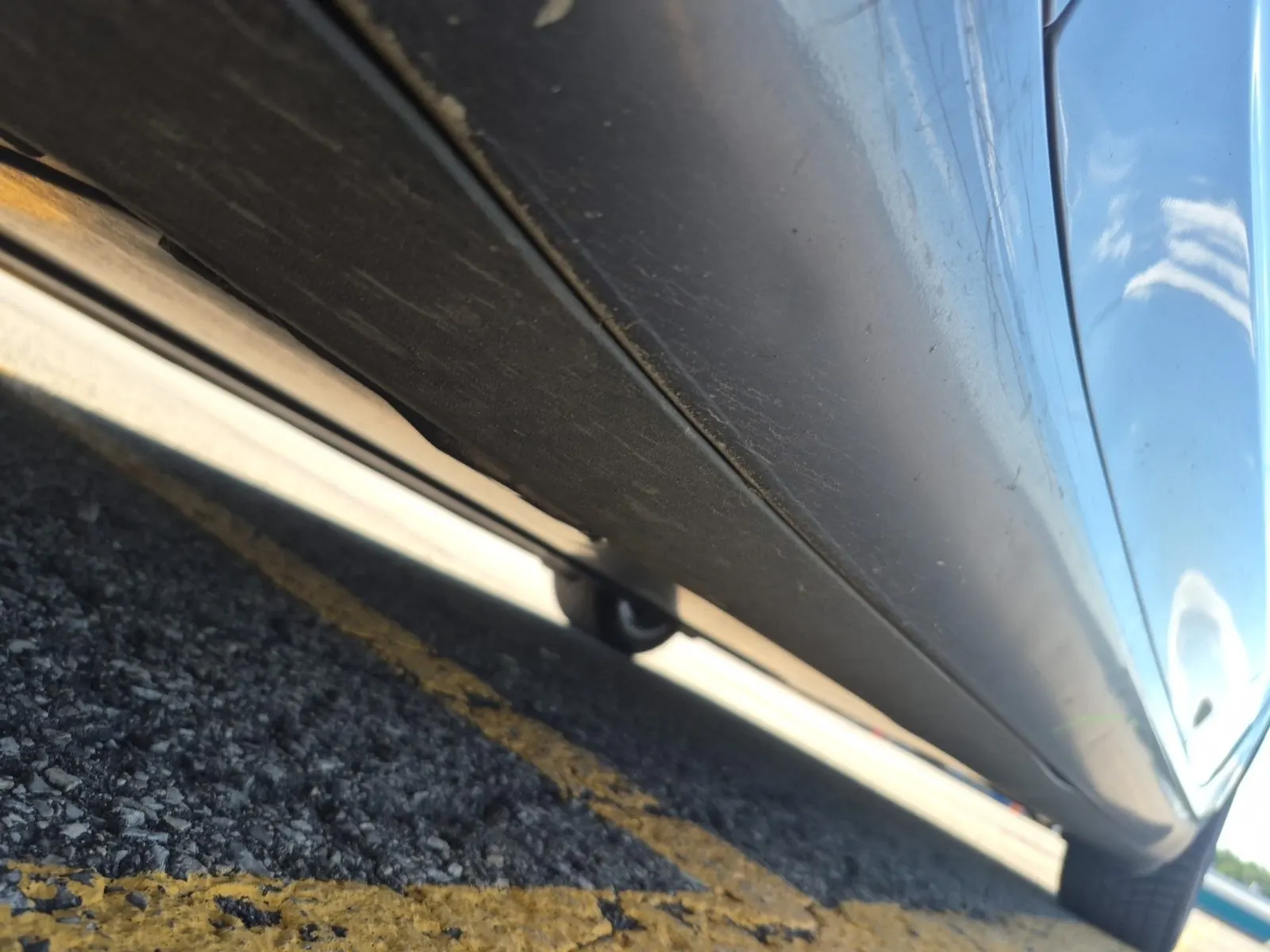 Undercarriage - Driver Photo