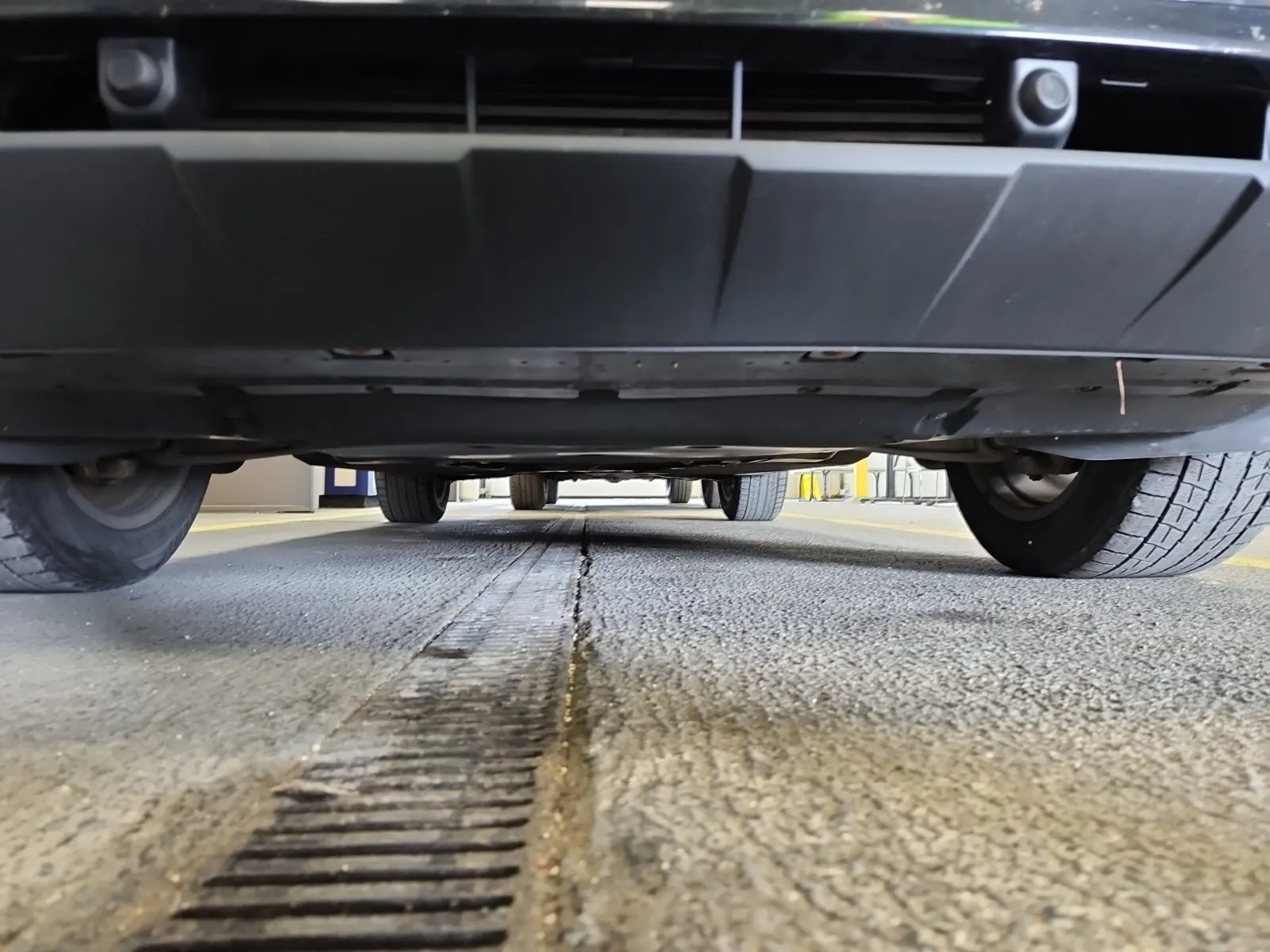 Undercarriage - Front Photo