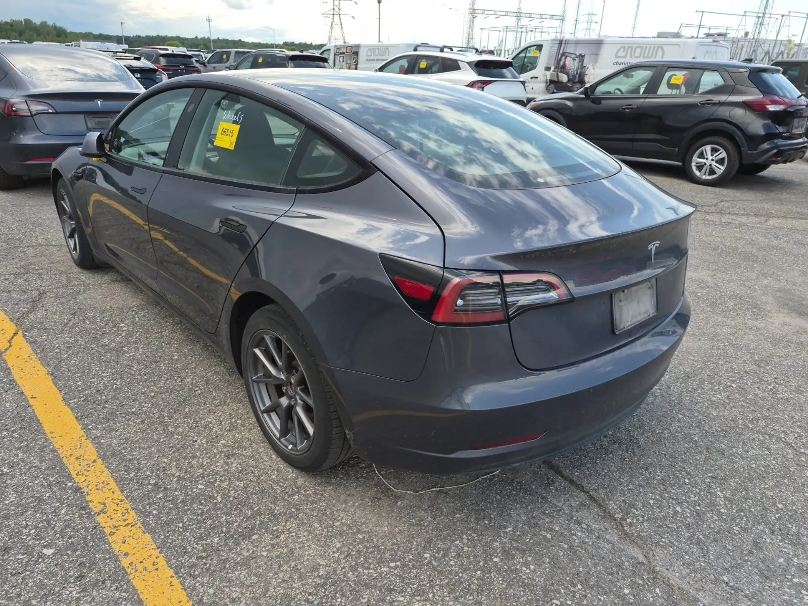 Driver Rear 3/4 Photo