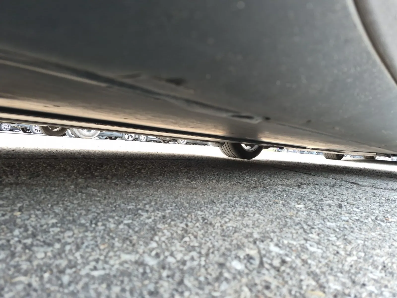 Undercarriage - Passenger Photo