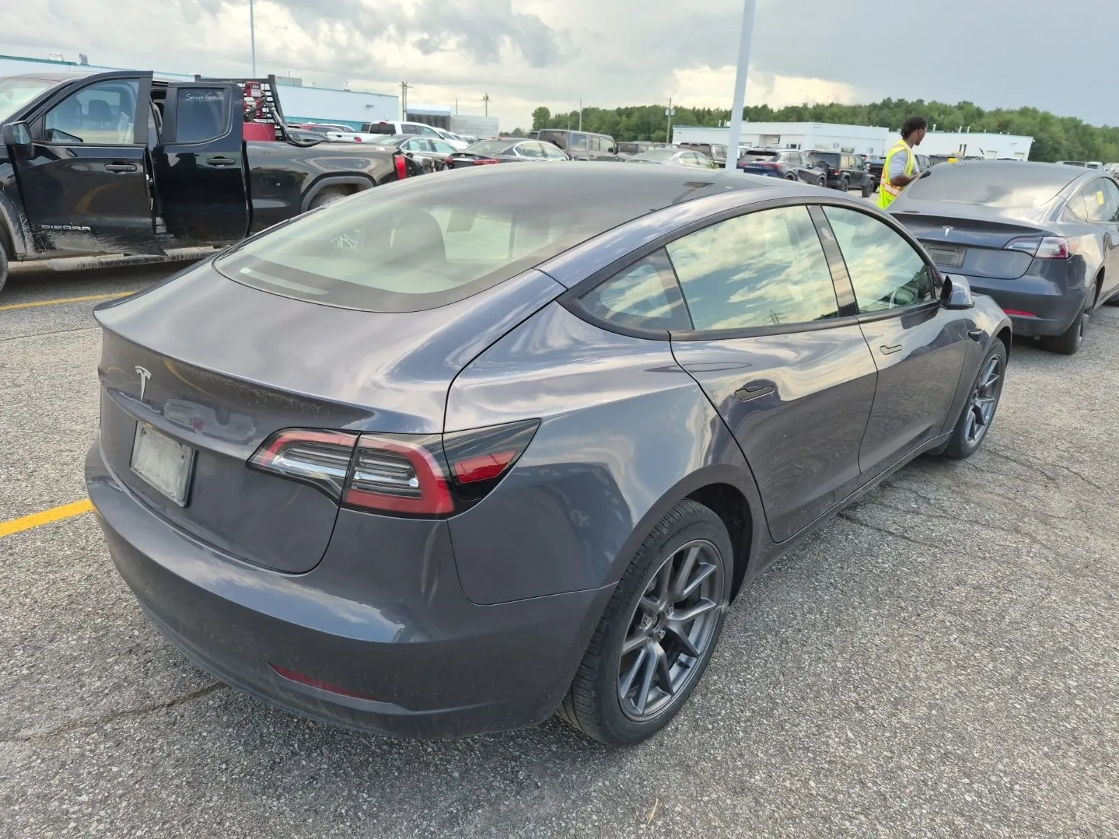 Passenger Rear 3/4 Photo