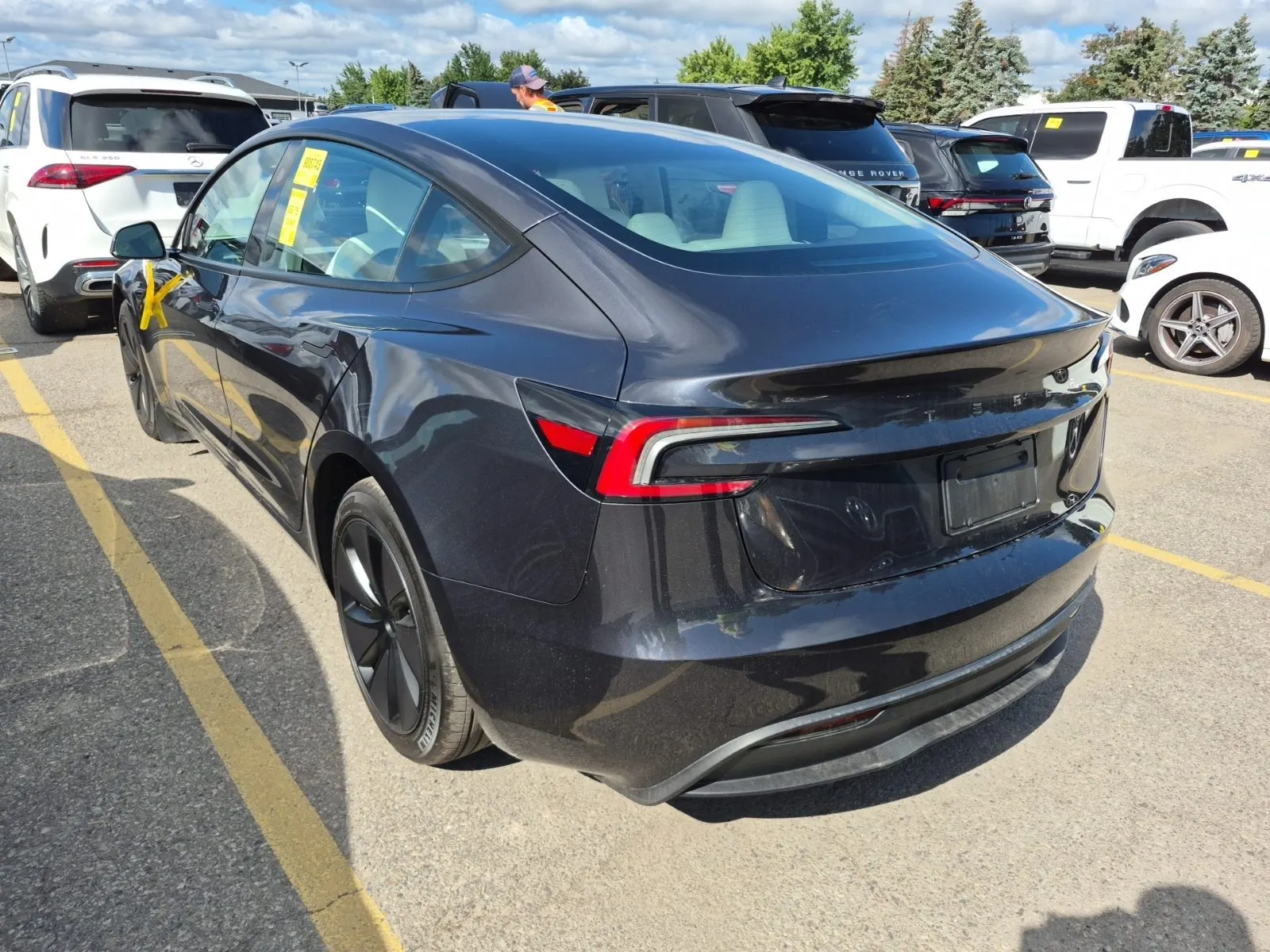 Driver Rear 3/4 Photo