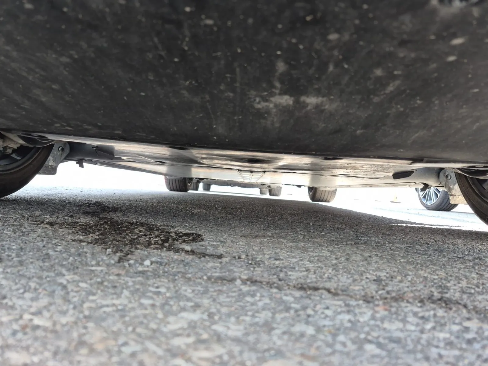 Undercarriage - Front Photo
