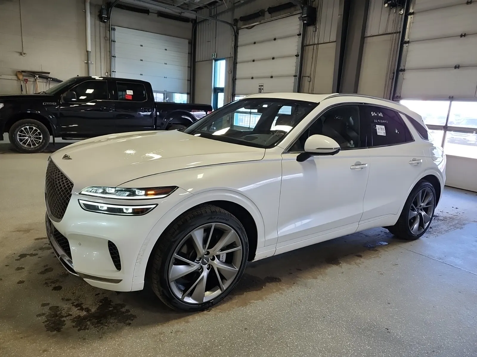 2025 Genesis GV70