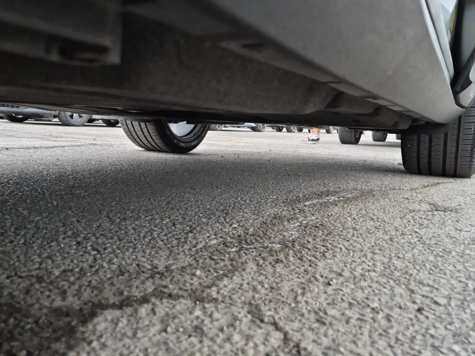 Undercarriage - Driver Photo