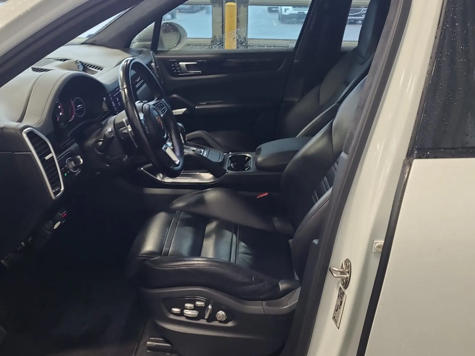 Front Interior Photo