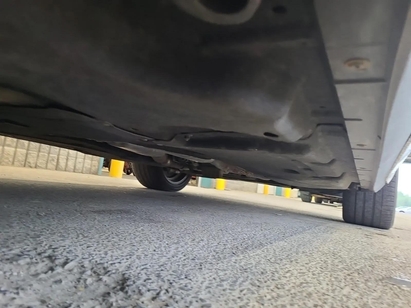 Undercarriage - Passenger Photo