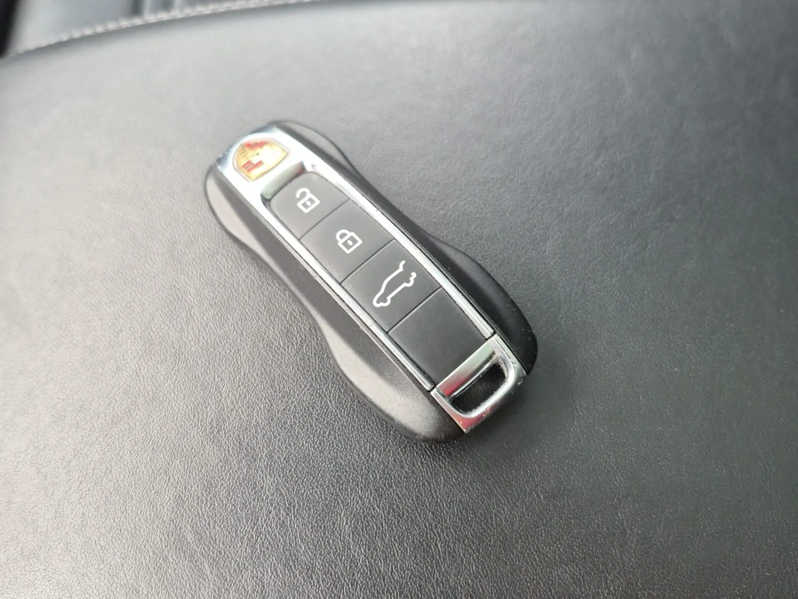 Keys/Fobs/Manual Photo