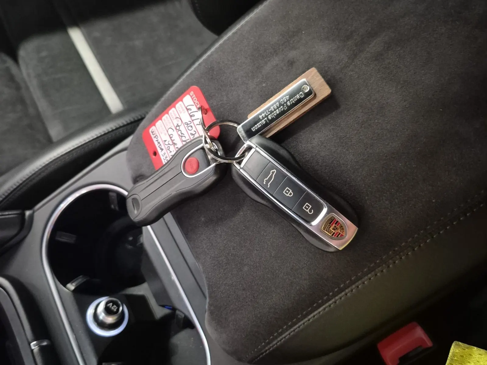 Keys/Fobs/Manual Photo