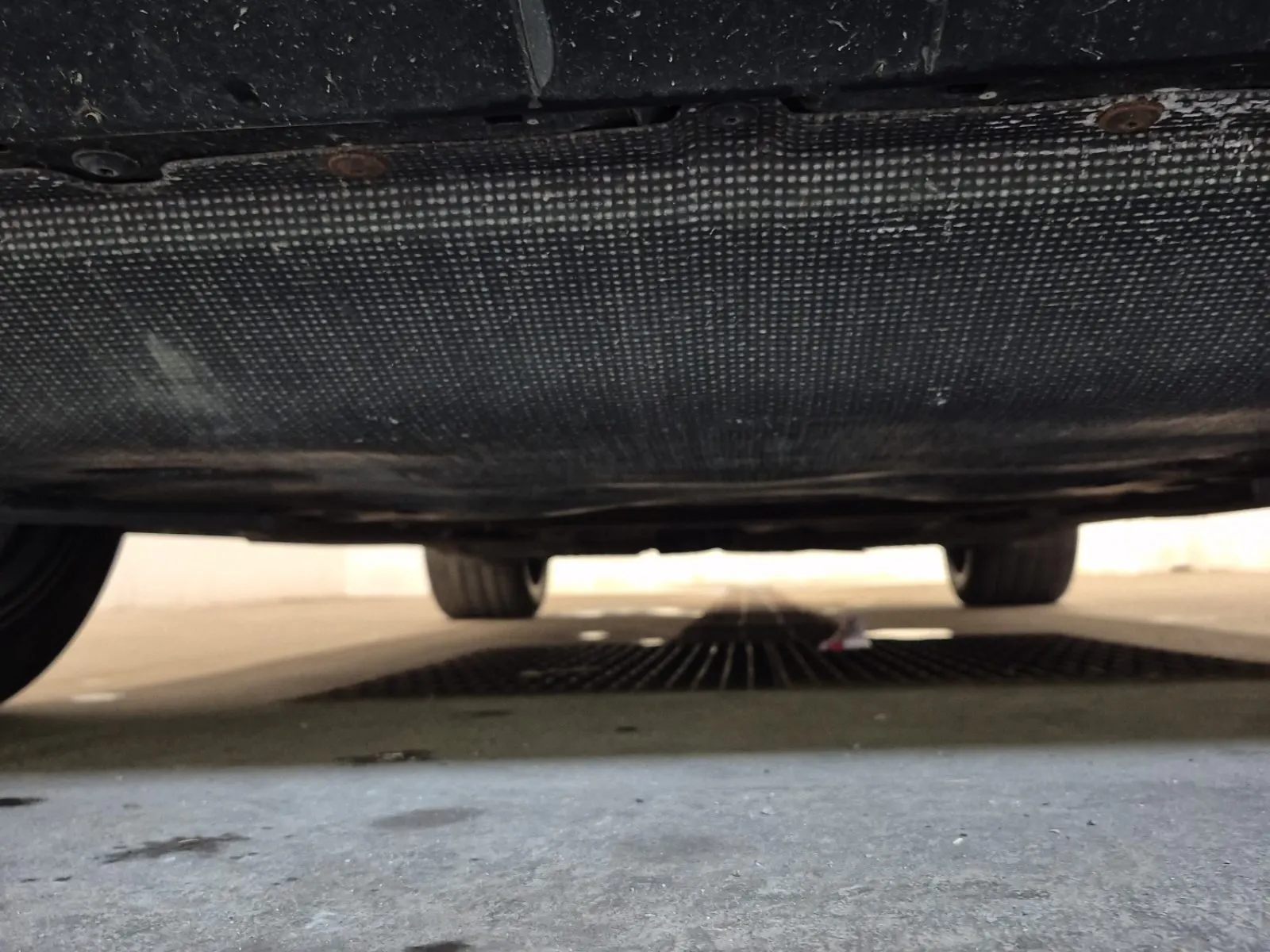 Undercarriage - Front Photo