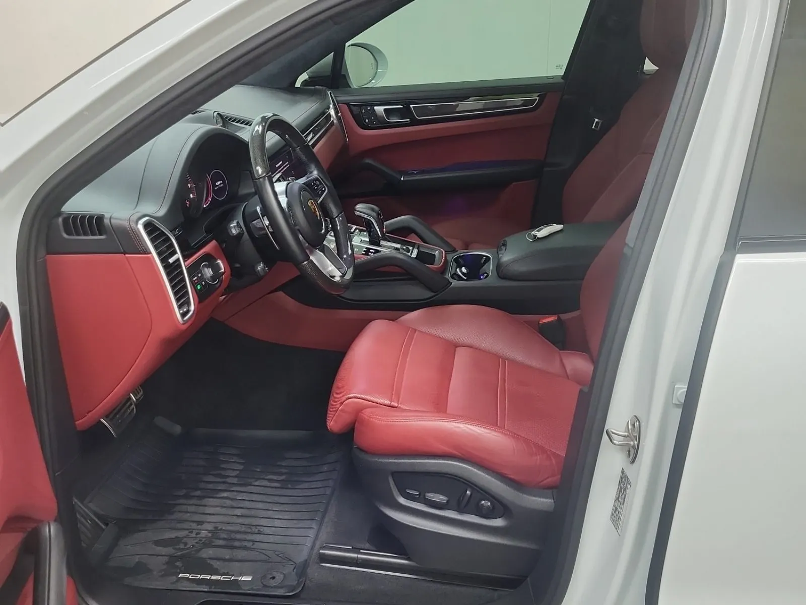 Front Interior Photo