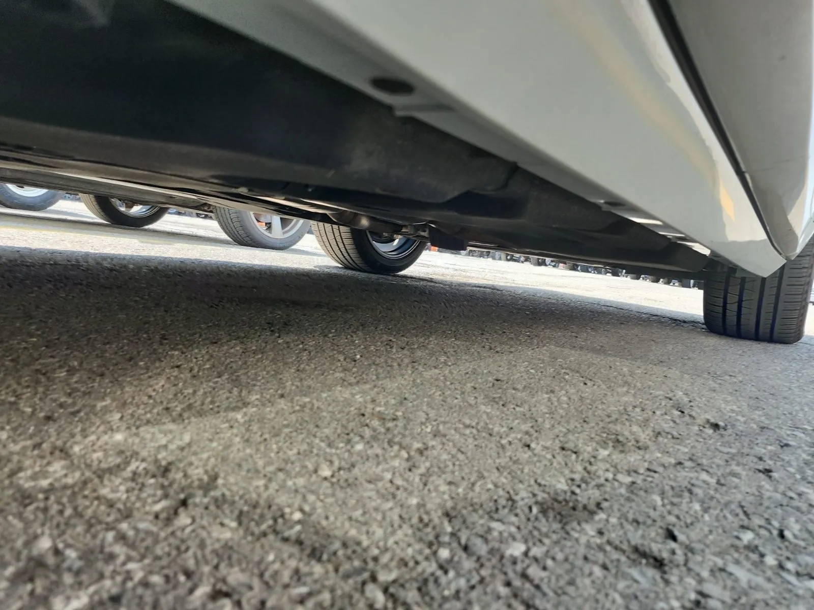 Undercarriage - Passenger Photo