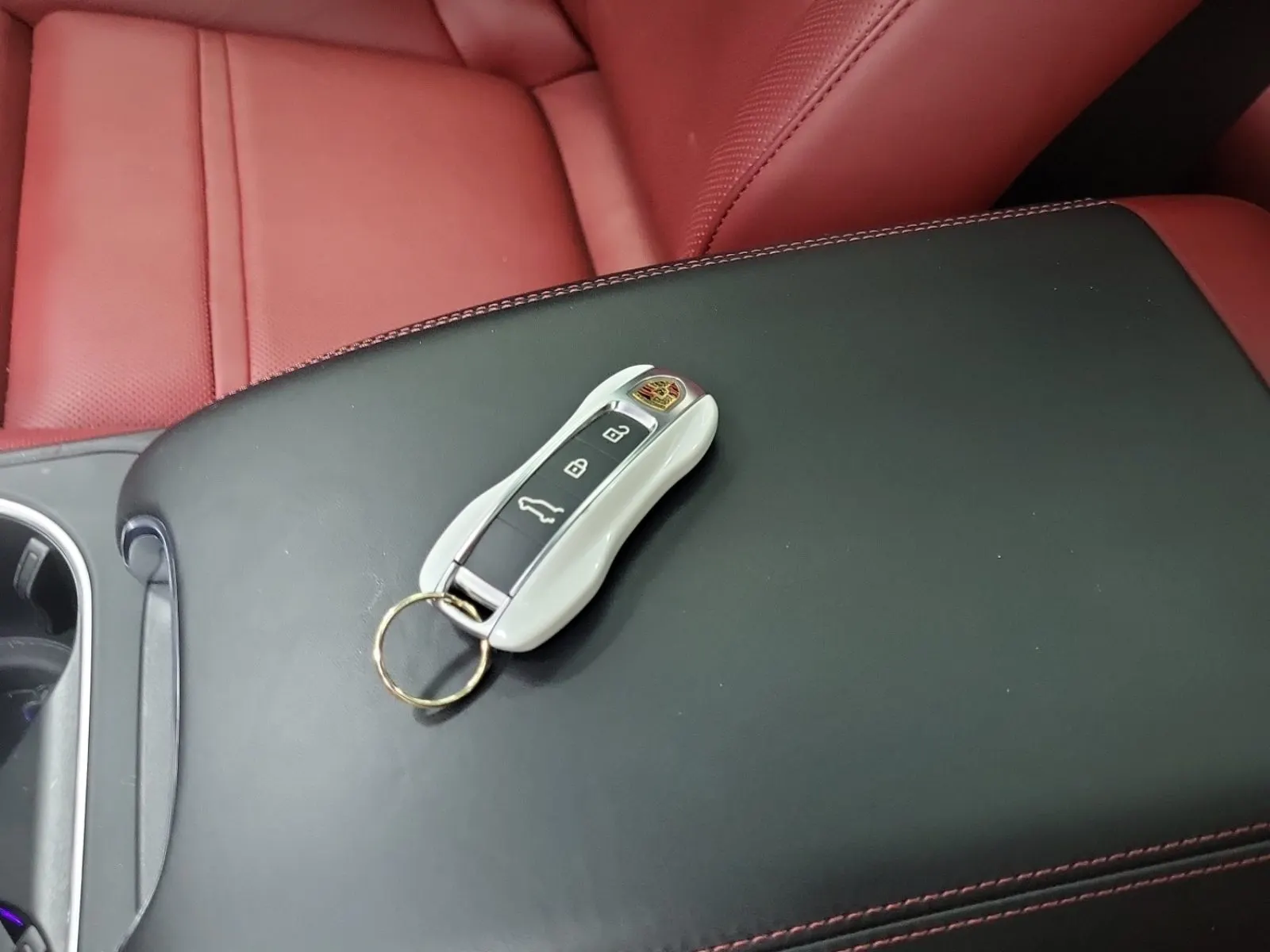 Keys/Fobs/Manual Photo