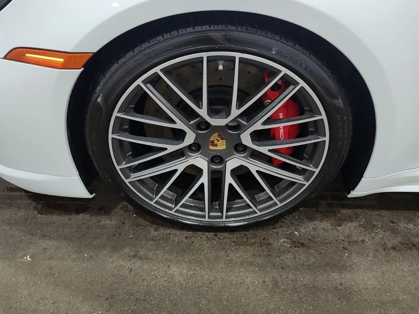 Front driver wheel/tire photo
