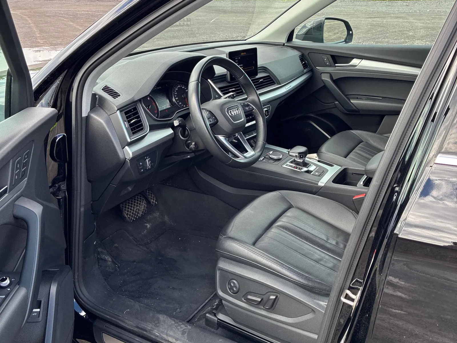 Interior driver side