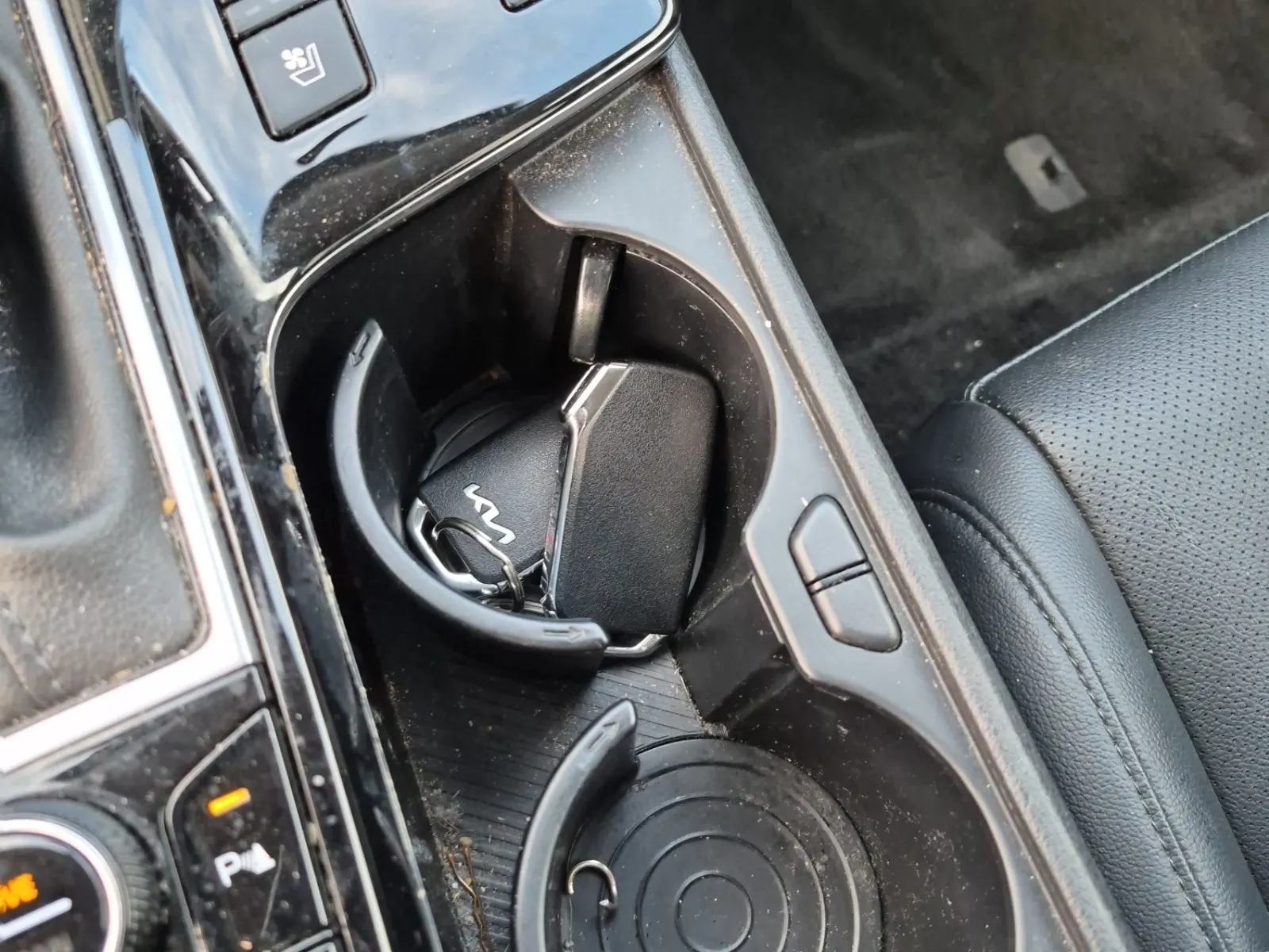Keys/Fobs/Manual Photo
