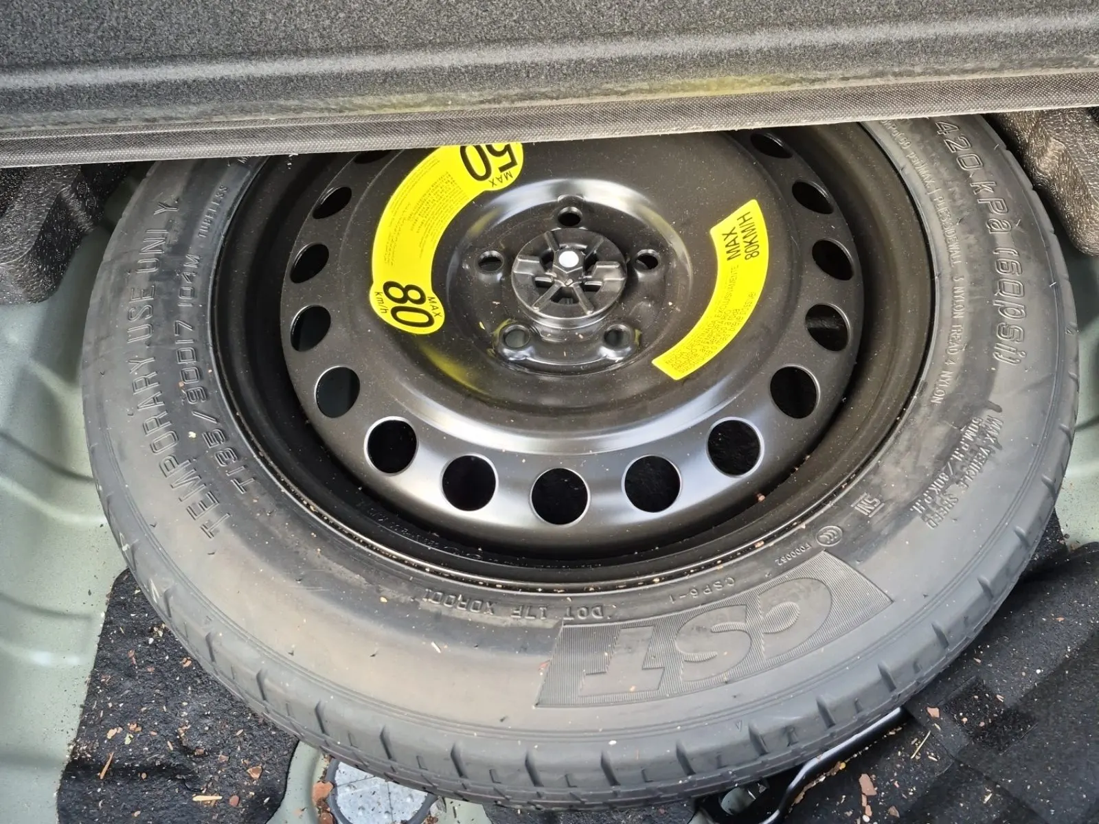 Spare Tire & Wheel Photo