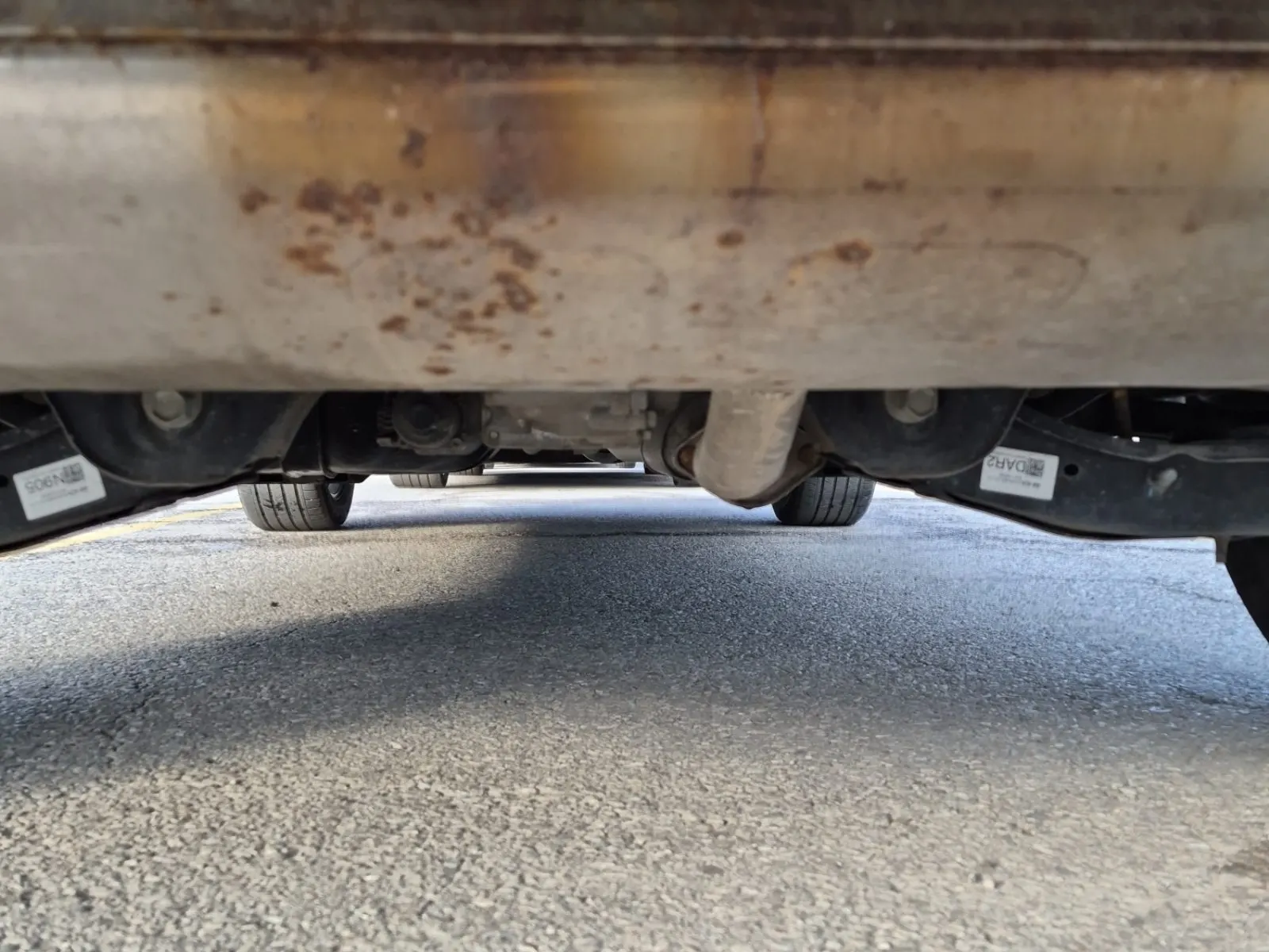 Undercarriage - Rear Photo