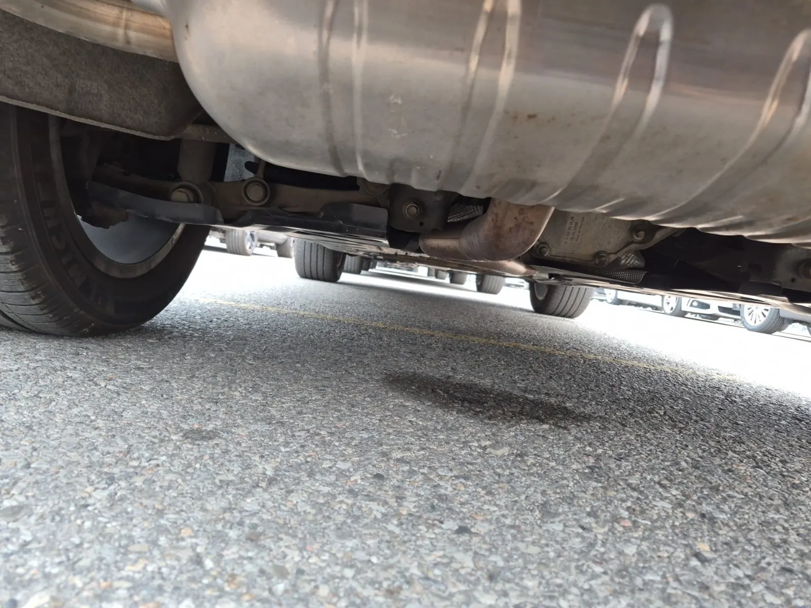 Undercarriage - Rear Photo
