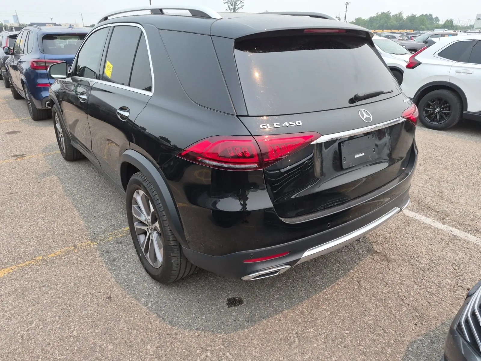 Driver Rear 3/4 Photo