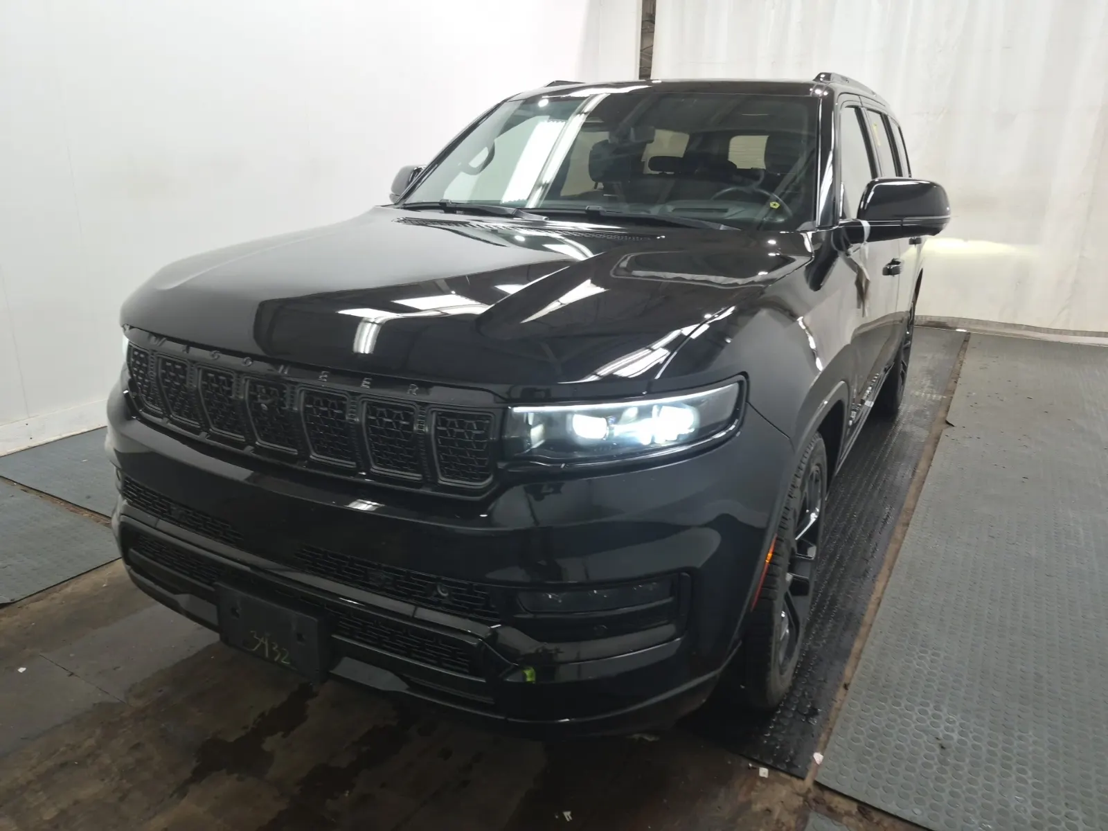 2023 Jeep Grand Wagoneer