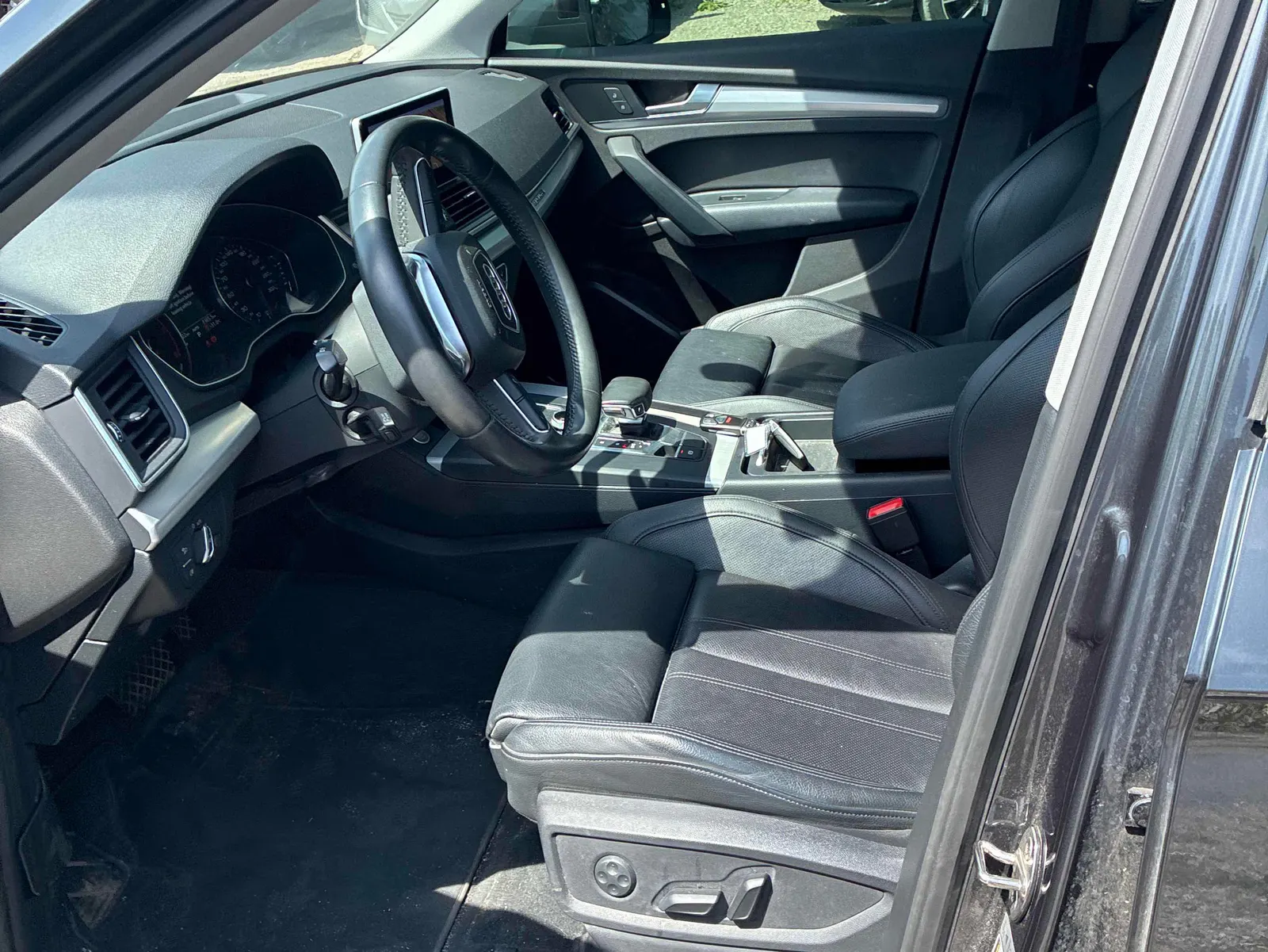 Interior driver side