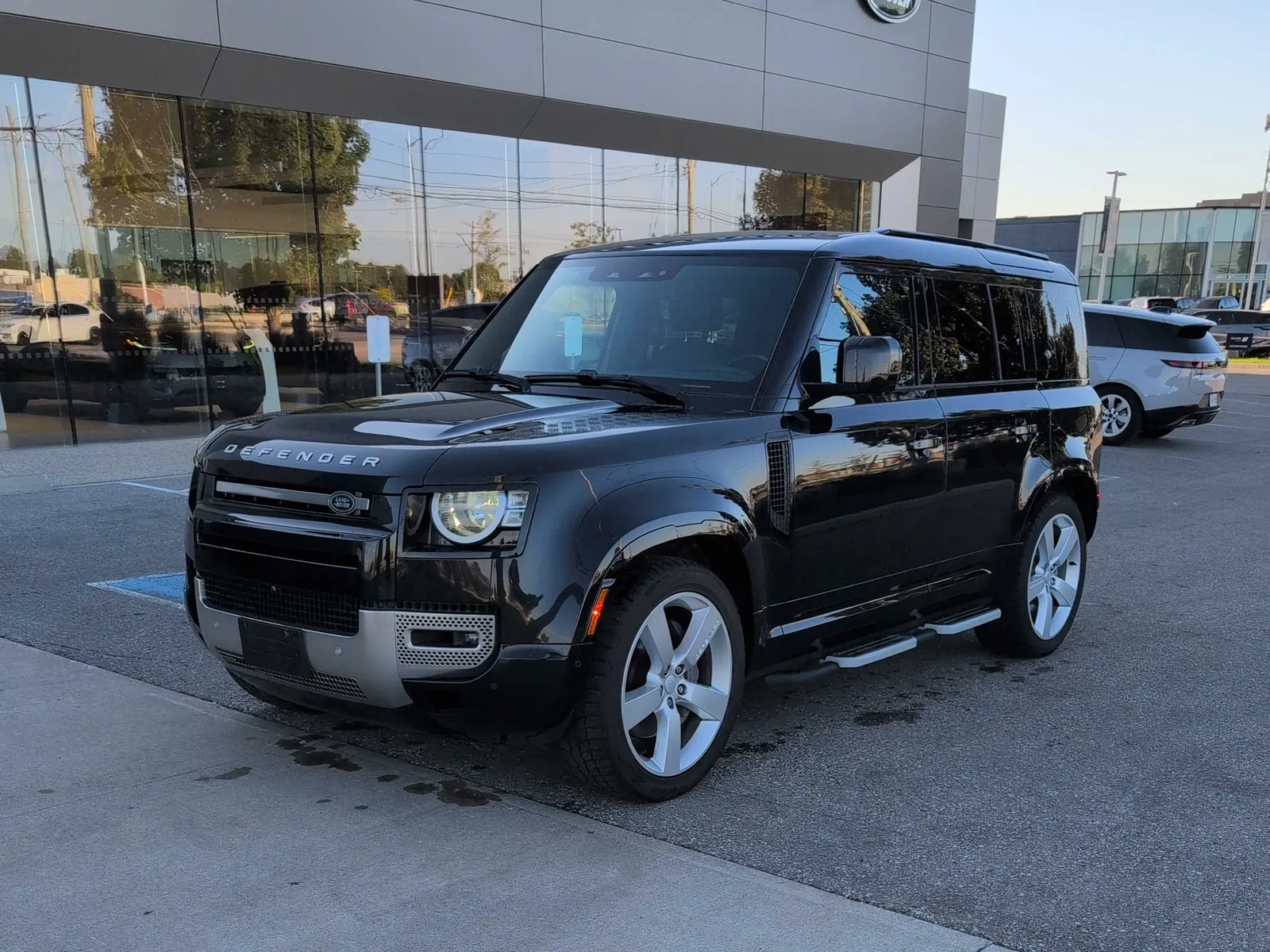 2023 Land Rover Defender