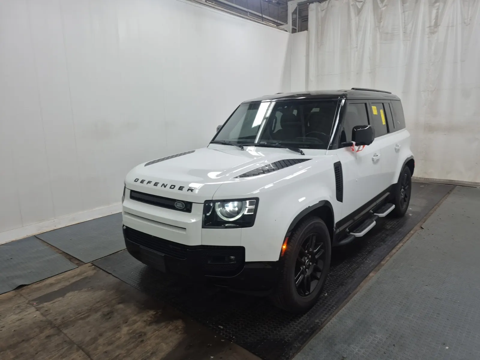 2023 Land Rover Defender