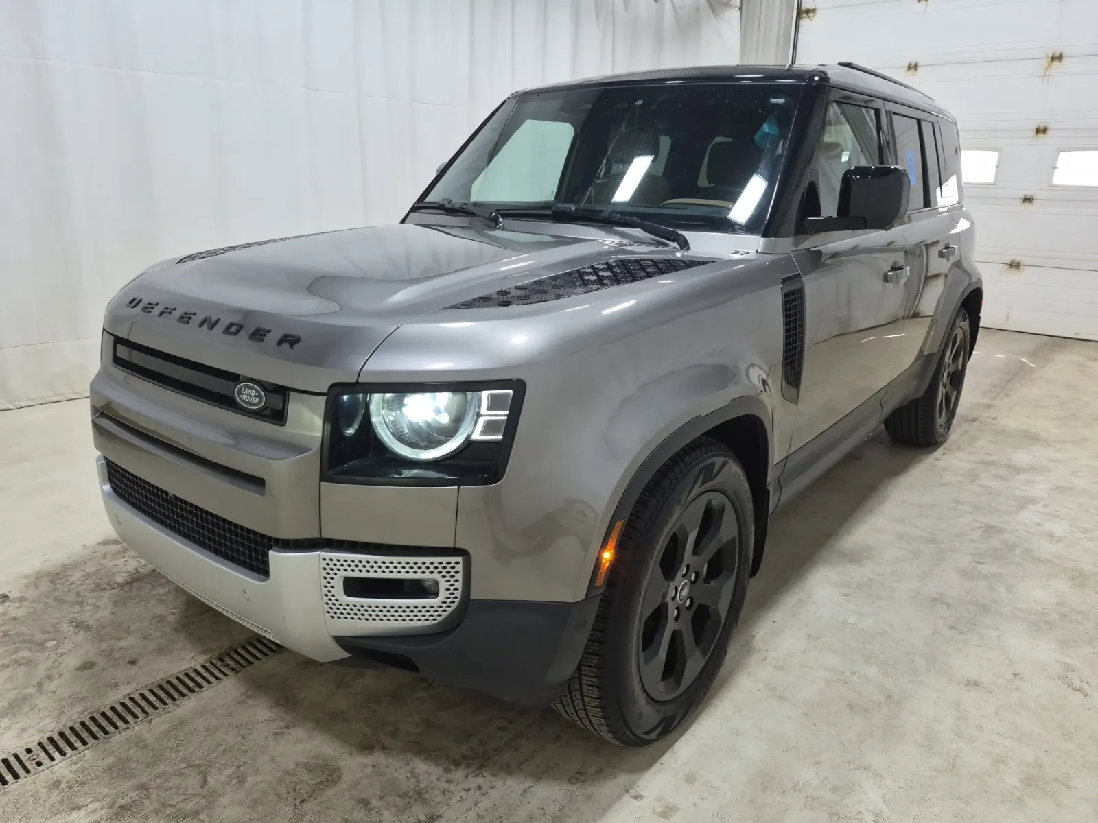 2025 Land Rover Defender