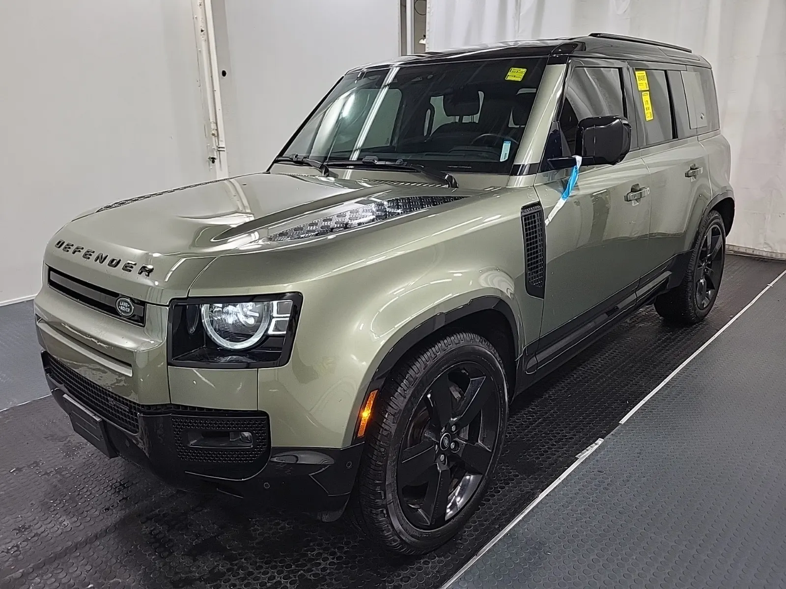 2023 Land Rover Defender