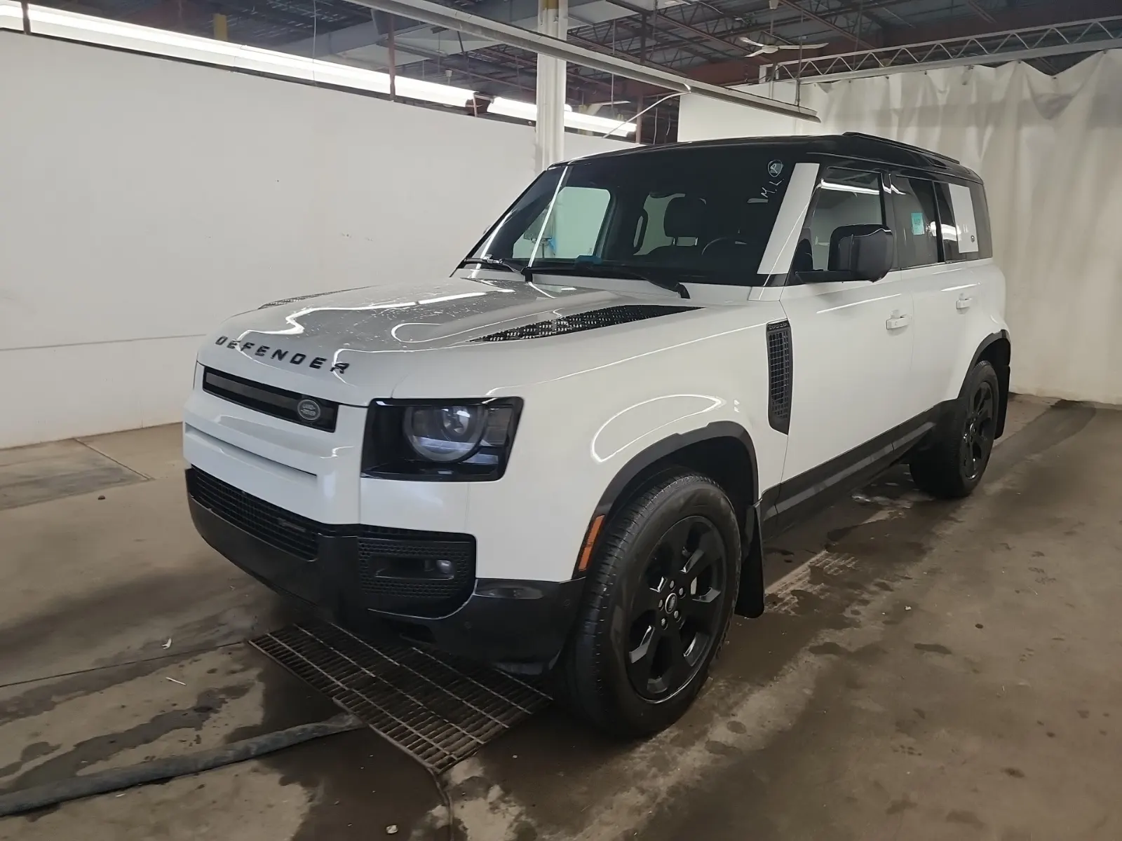 2023 Land Rover Defender