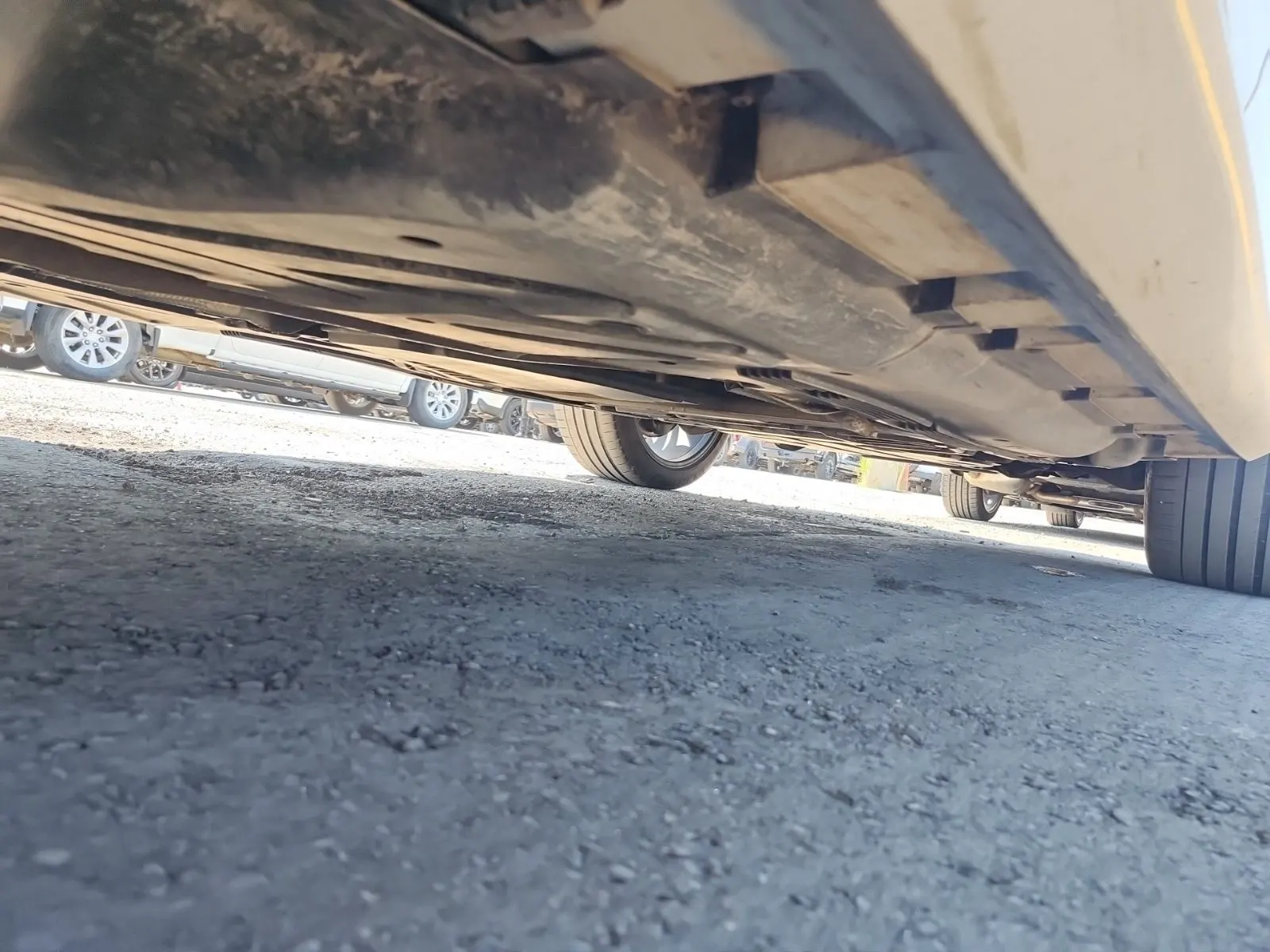 Undercarriage - Passenger Photo