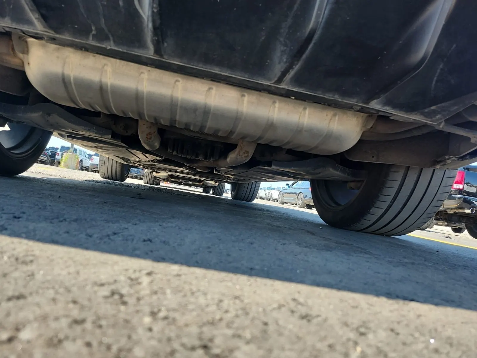 Undercarriage - Rear Photo
