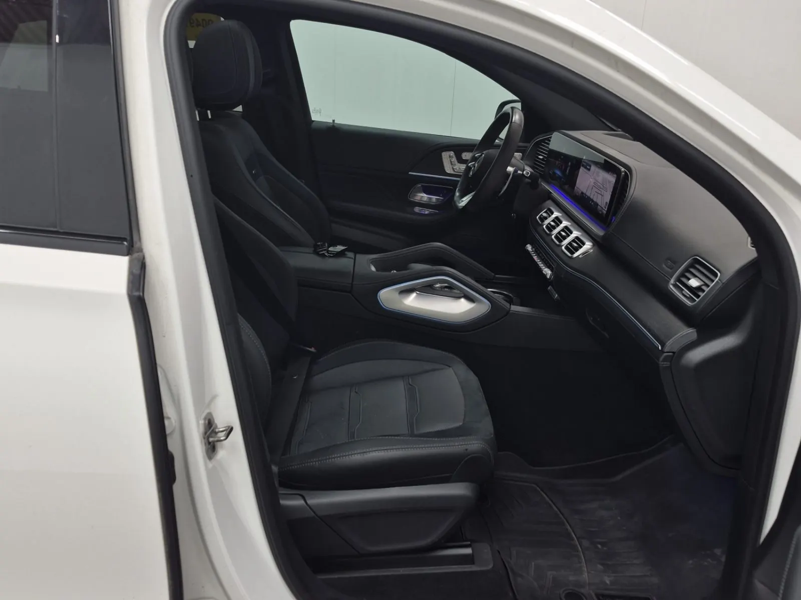 Right Side Interior Photo