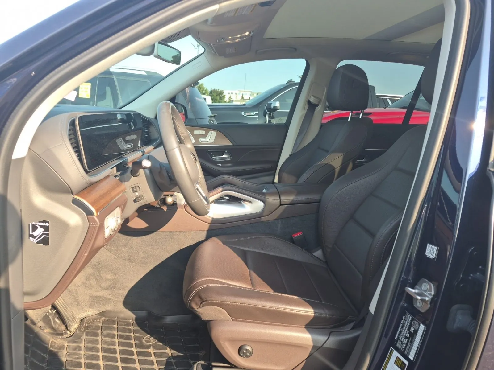 Front Interior Photo