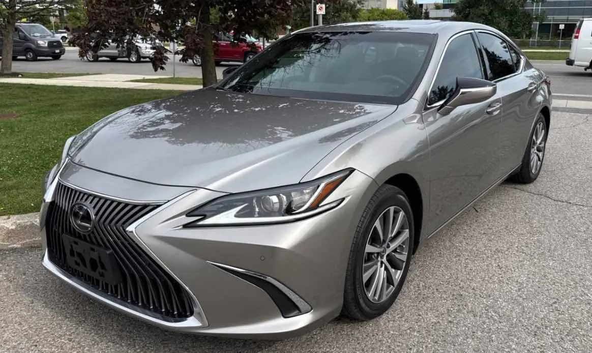 2019 Lexus ES