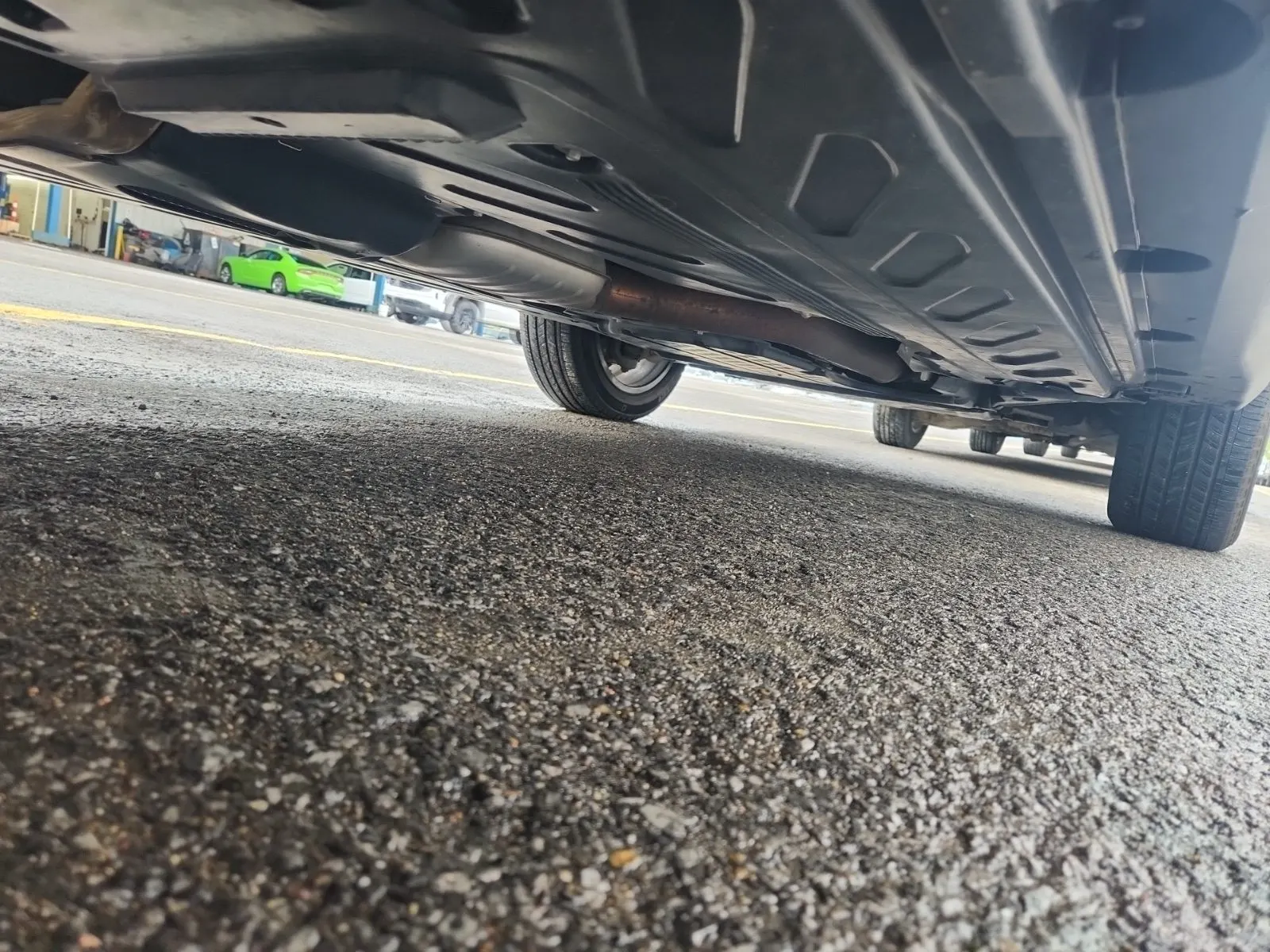 Undercarriage - Passenger Photo