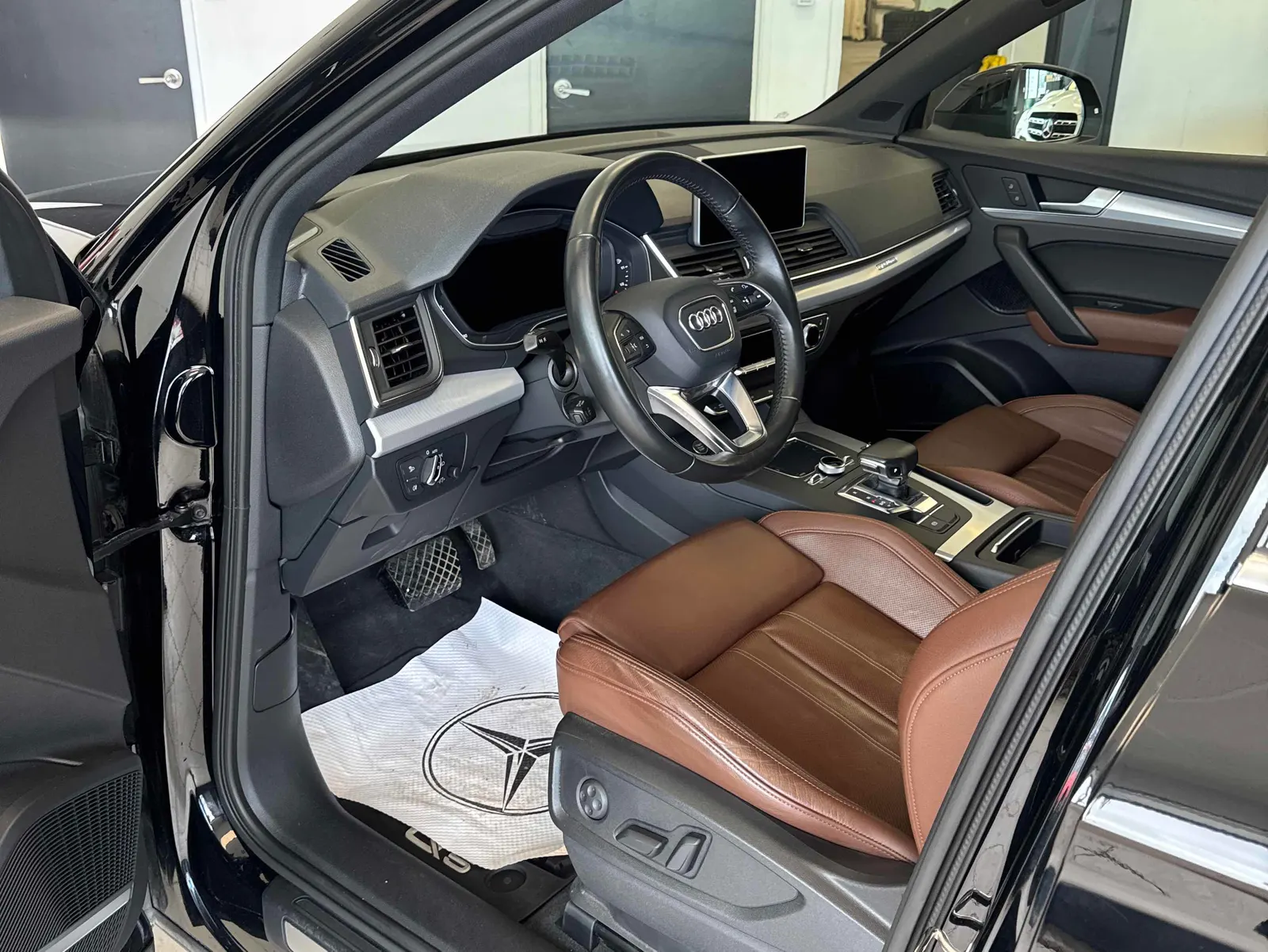 Interior driver side