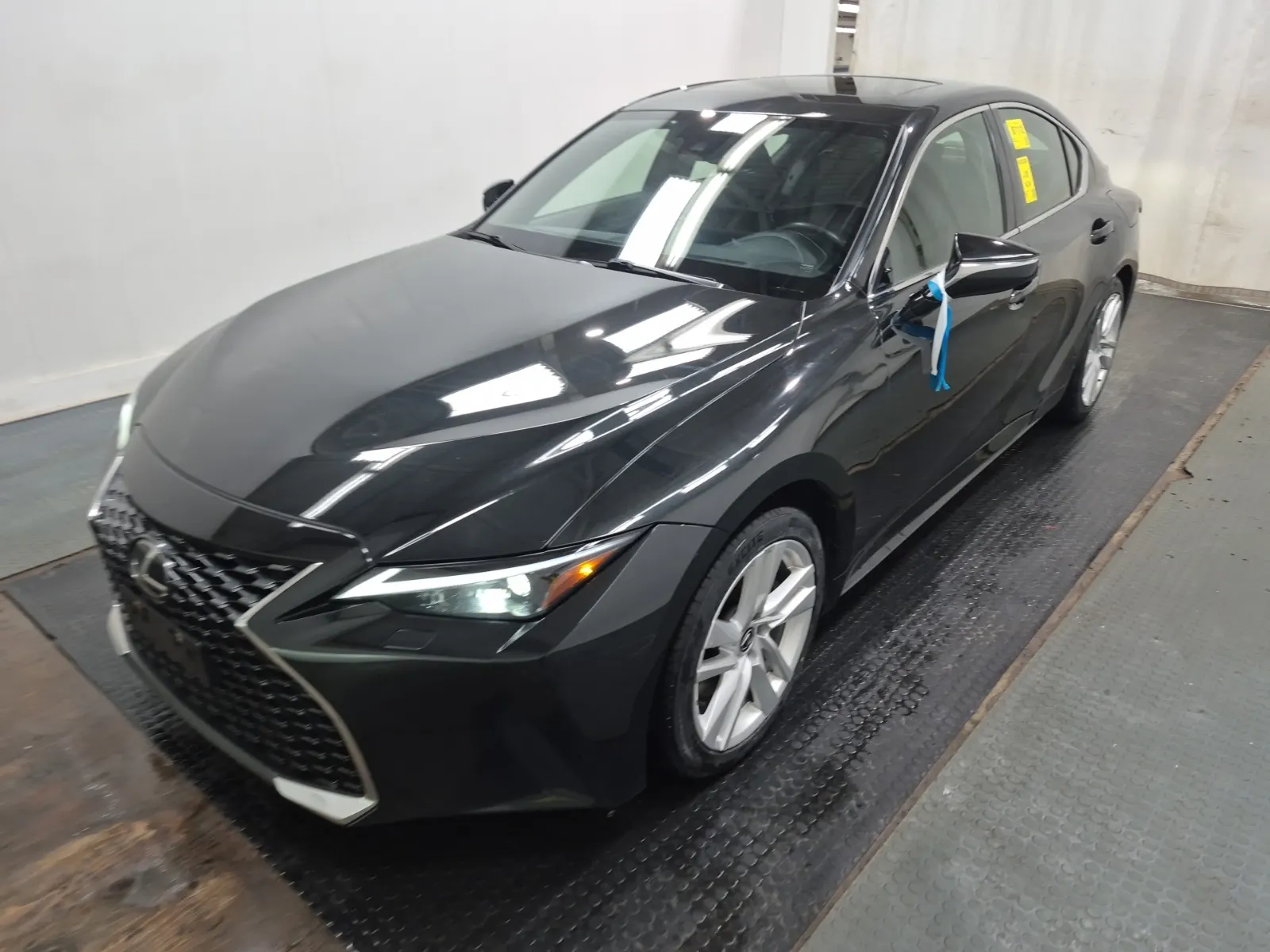 2023 Lexus IS