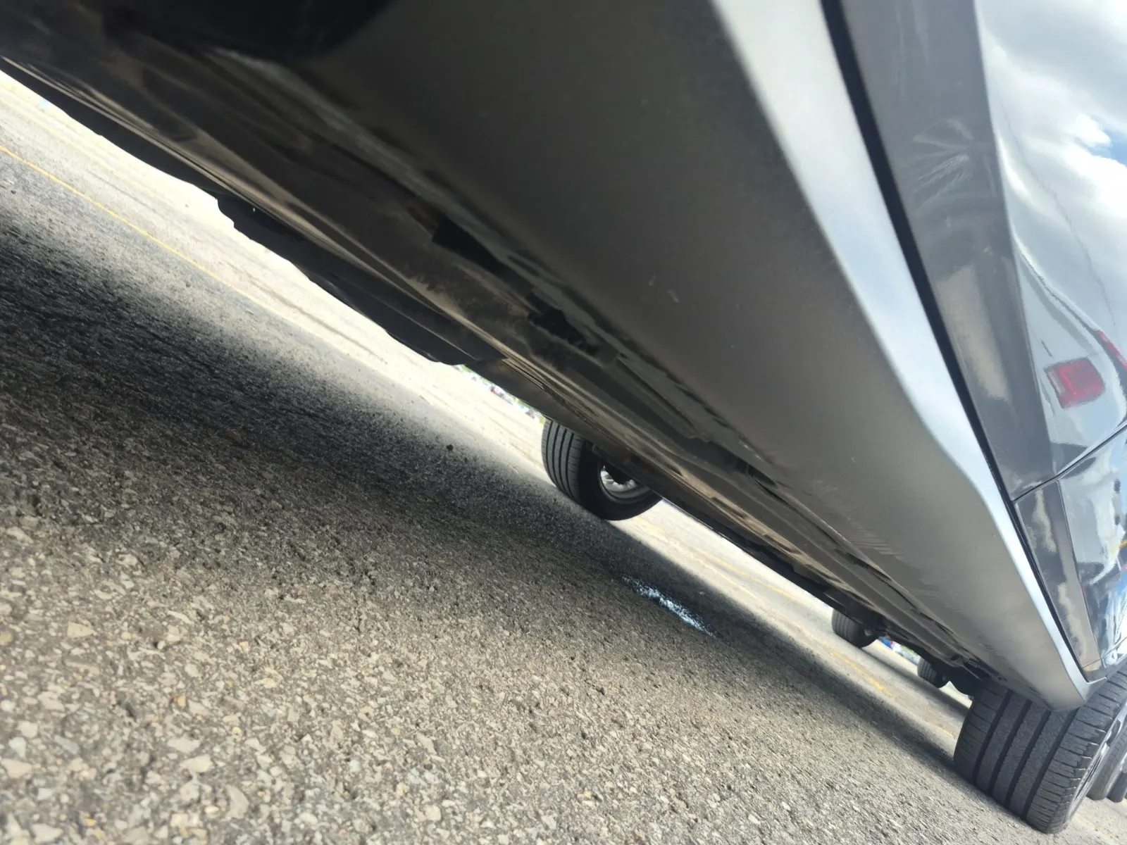 Undercarriage - Passenger Photo