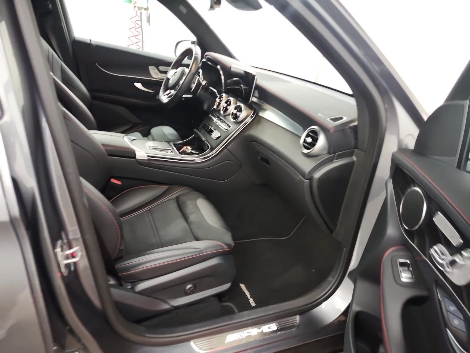 Right Side Interior Photo