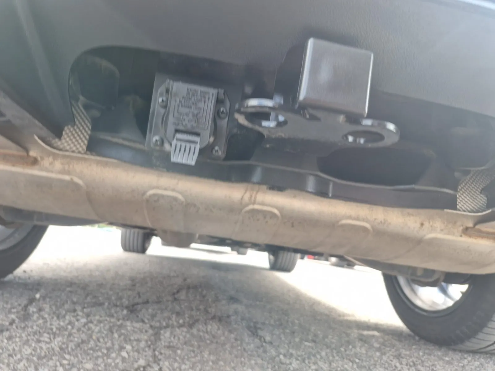 Undercarriage - Rear Photo