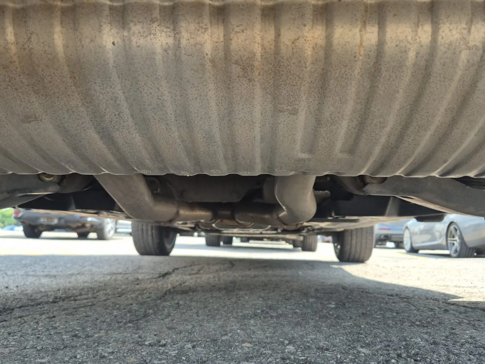 Undercarriage - Rear Photo