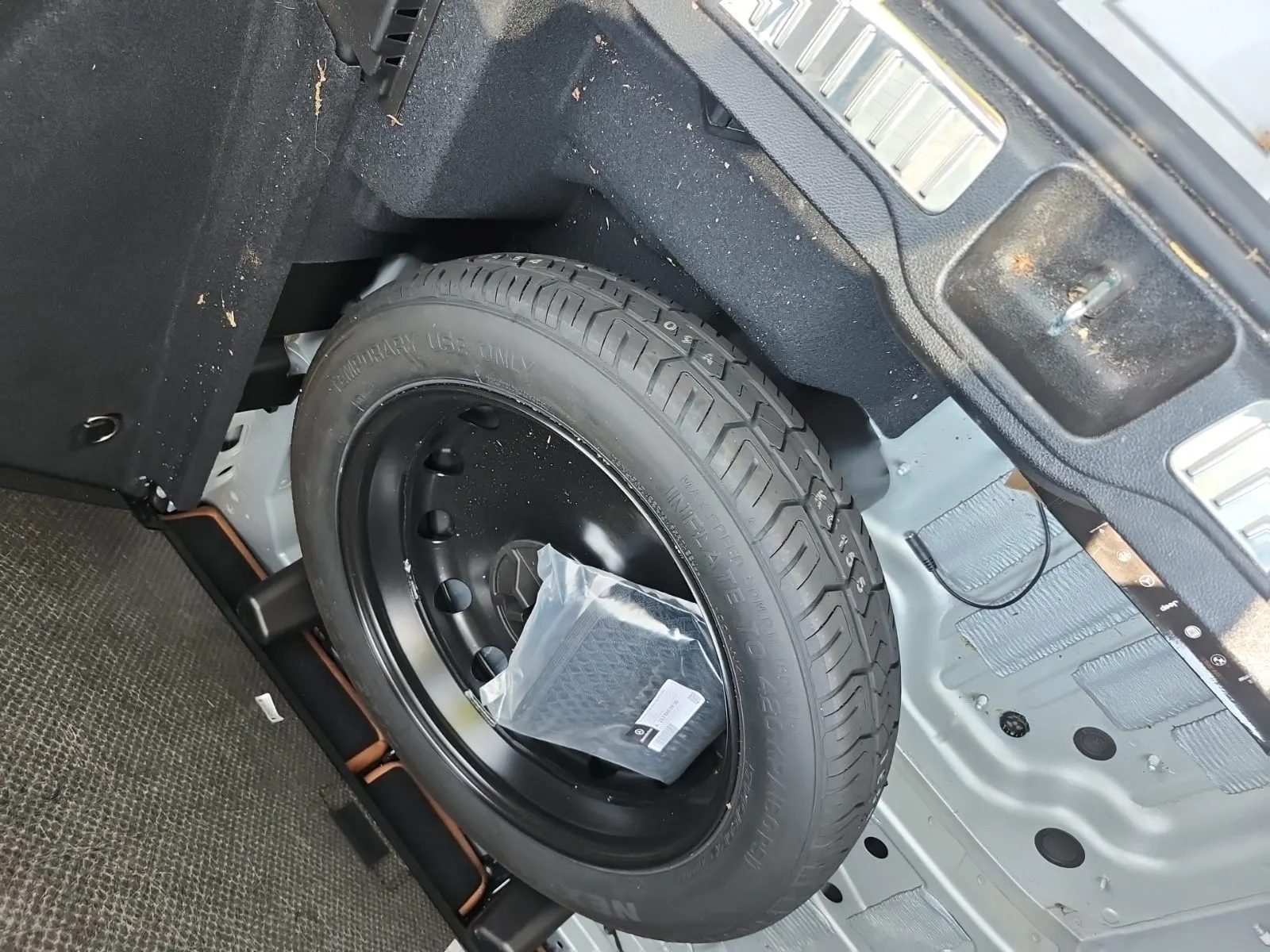 Spare Tire & Wheel Photo
