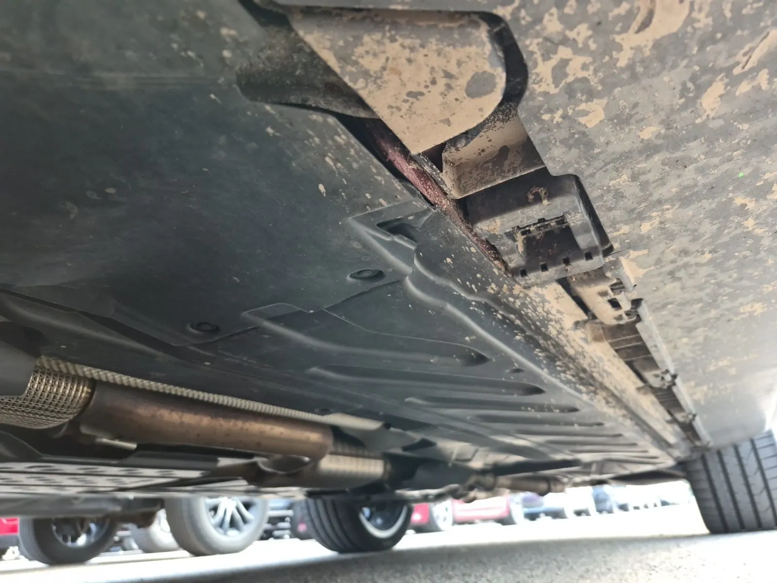 Undercarriage - Driver Photo